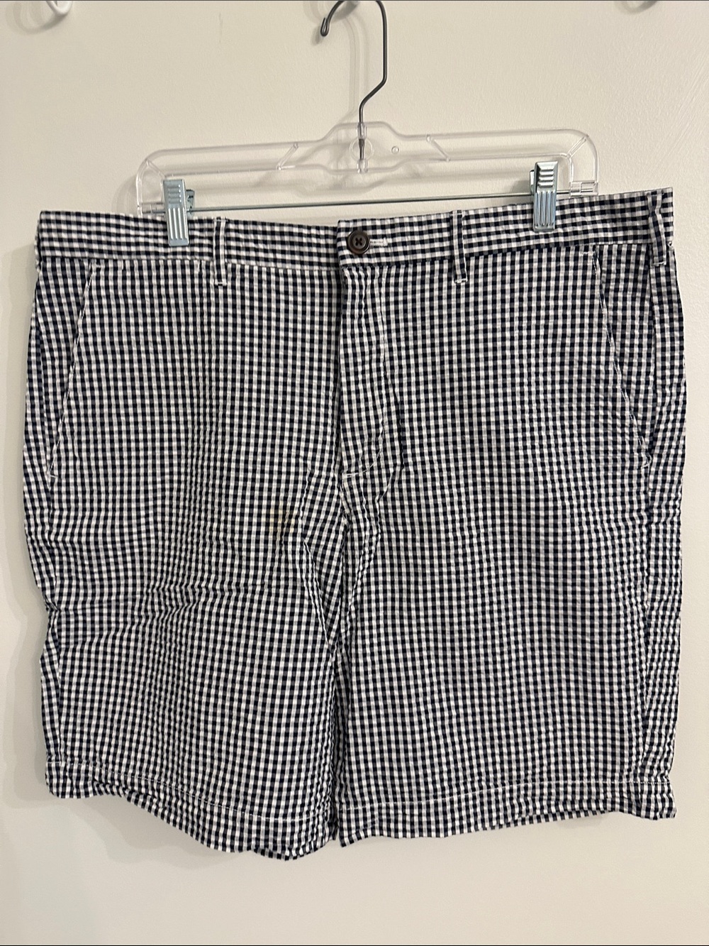 Gap Men's Gingham Flat-Front Shorts — Navy & White